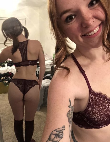 lilyevansfree sexy actress photo