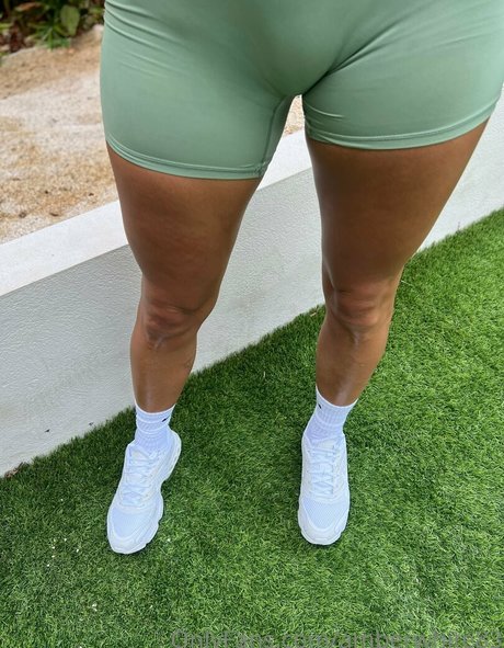 Amberwhite83 model sex galleries