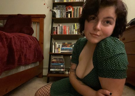 ghouliecunt nudes model pic
