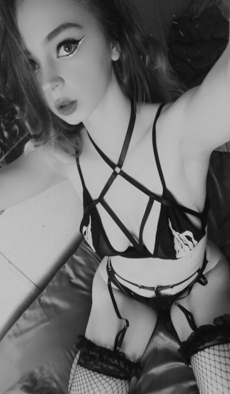 cheycheytaylor erotic star pics