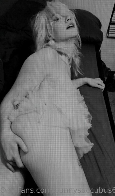 bunnysuccubus637 model pretty archive