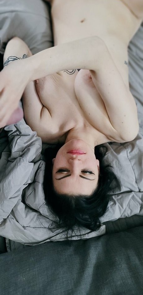 Anyalikestosuck sexy pornstar pictures