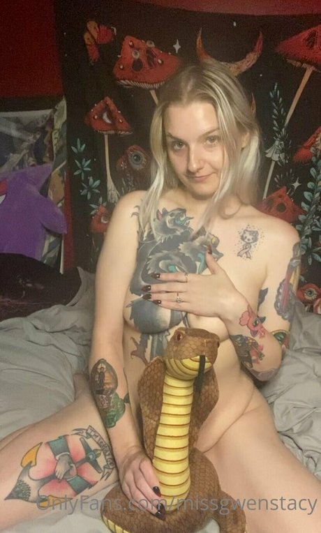 missgwenstacy erotic pornstar photos