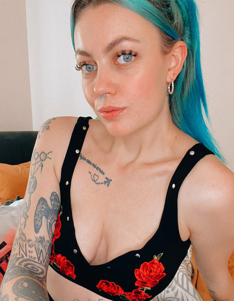 lottienovafree pornstar hot pic
