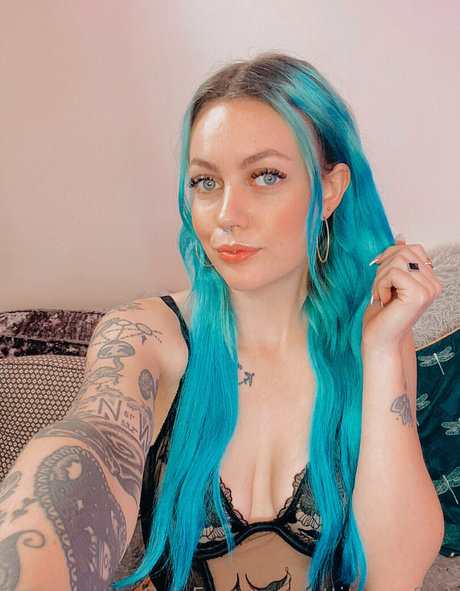 lottienovafree pornstar top photos