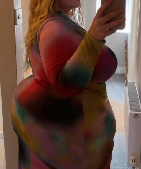 juiceefruitee sexy model photo