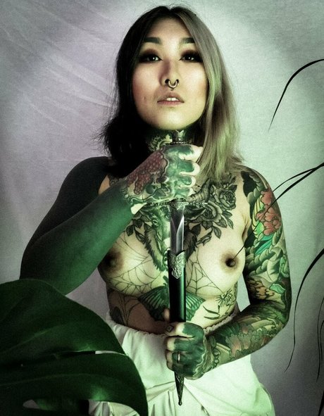Sif Blvck naked actress images