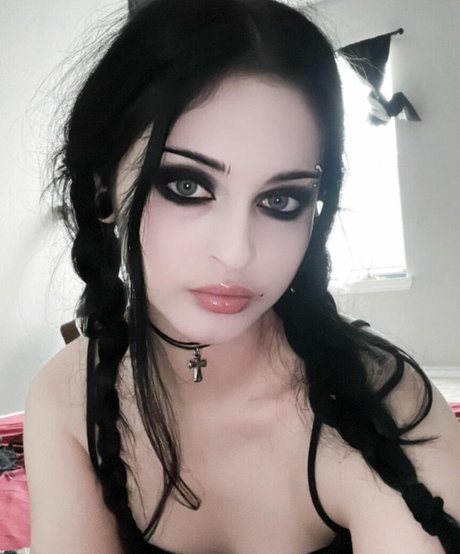 Bleachb0n3s pornographic model archive