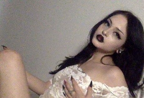 Bleachb0n3s model nude gallery