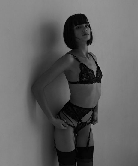 Marie Grippon star pornographic images