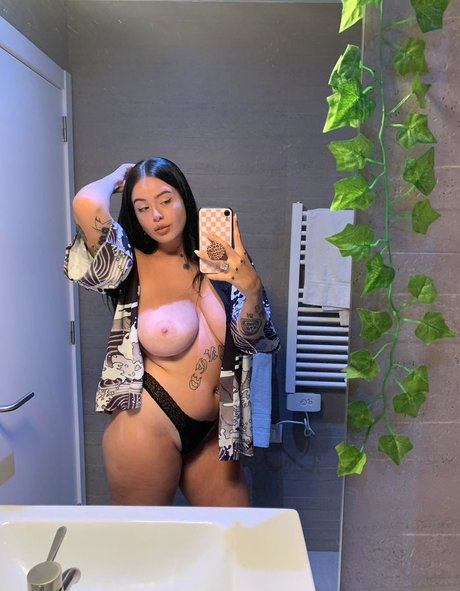 LydiaGhost nude model photo