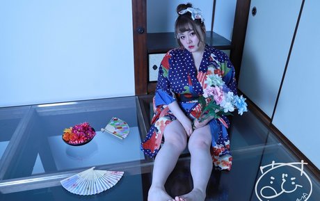 Umi Mitoma beautiful star photo