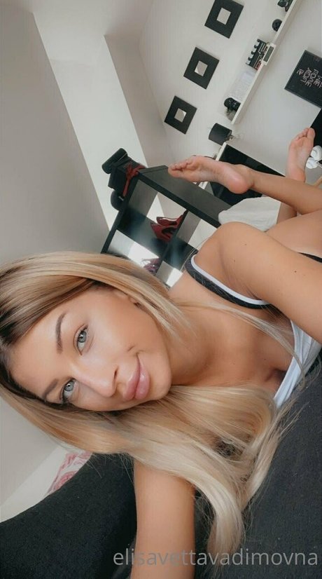 yourelisen model exclusive pics