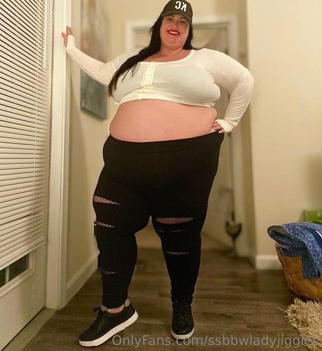 ssbbwladyjiggles star pretty pictures