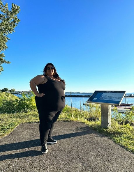 ssbbwladyjiggles nice actress image