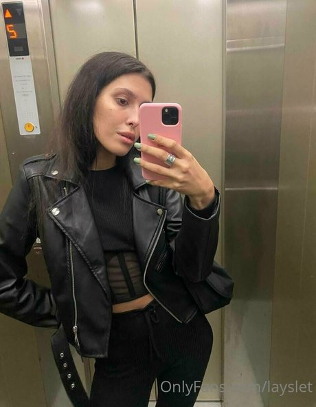 layslet sex model photos