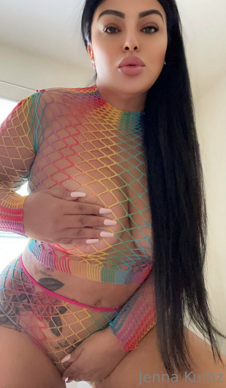thick jennakumz porn star picture