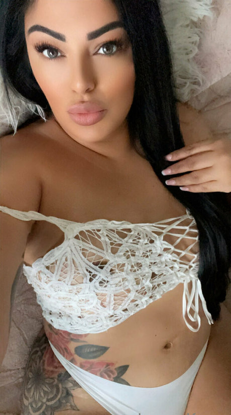 thick jennakumz model top image