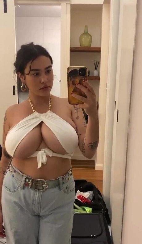 Lotti Loka xxx pornstar picture