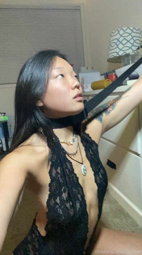 egg thief naked model images
