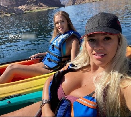 Nicolle A hd actress img