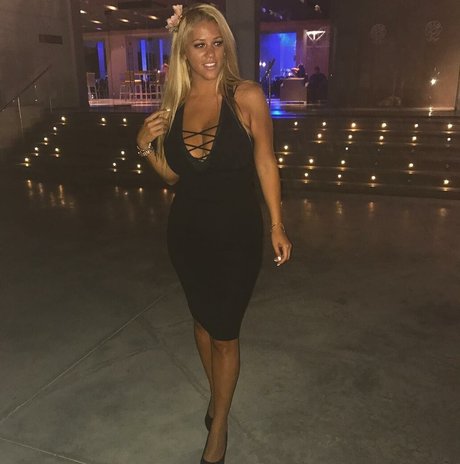 Nicolle A adult actress pics