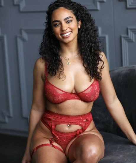 Erikahmarie pornstar naked picture