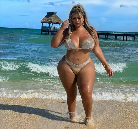 Michelle Mendez pornstar beautiful image
