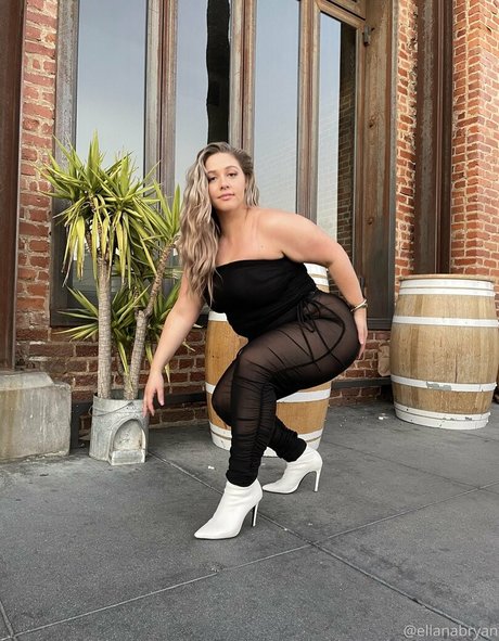 Ellanabryan star top images