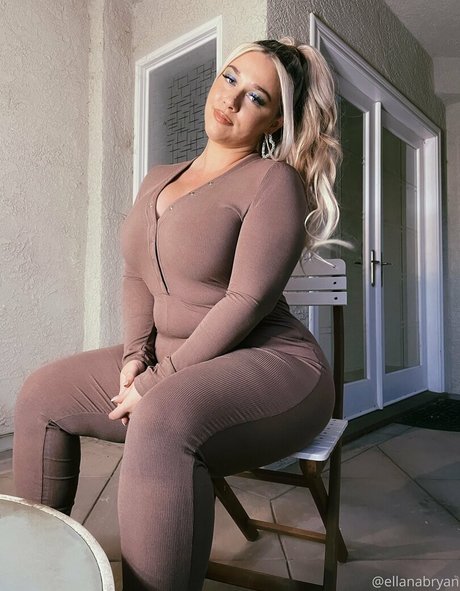 Ellanabryan model exclusive archive