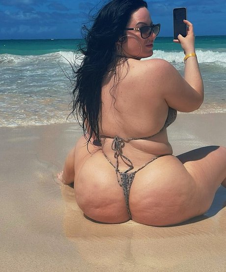 Anjadee nude model galleries