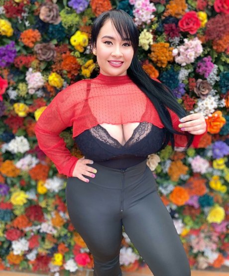 Blaalz model nude galleries
