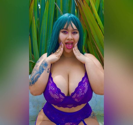 Blaalz erotic actress photo