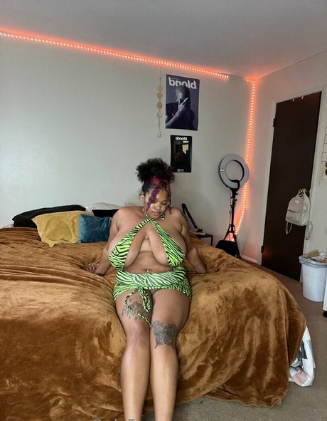 bustyebonyslxt pornstar sexy gallery