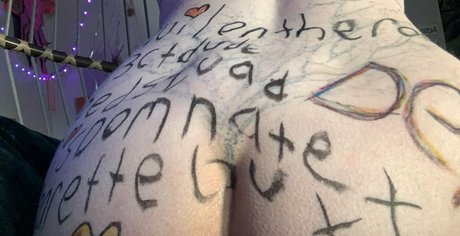 teasinglytrashed nude model archive