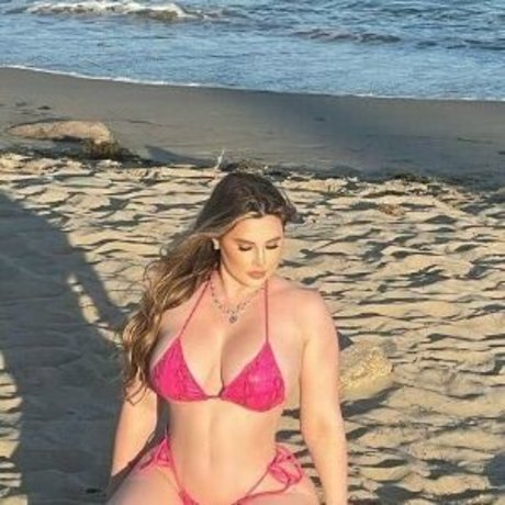 Queencaitertot top actress photos