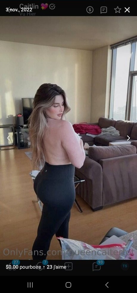 Queencaitertot nude model photo