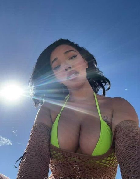 Kiara Marie art model image