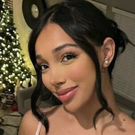 Kiara Marie beautiful model galleries