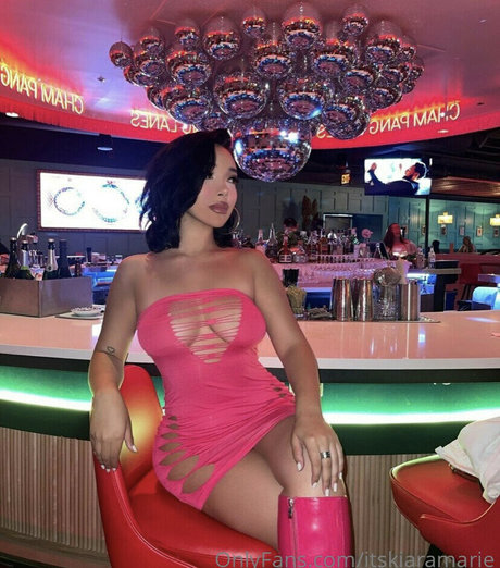 Kiara Marie nude model photos