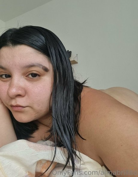 almabrillito hot actress photos