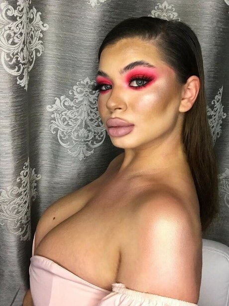 Roxana Elena naked star archive