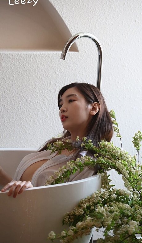 Lee Haein Leezy sexy pornstar galleries