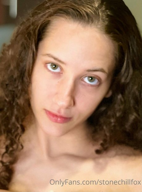 stonechillfox naked model pics