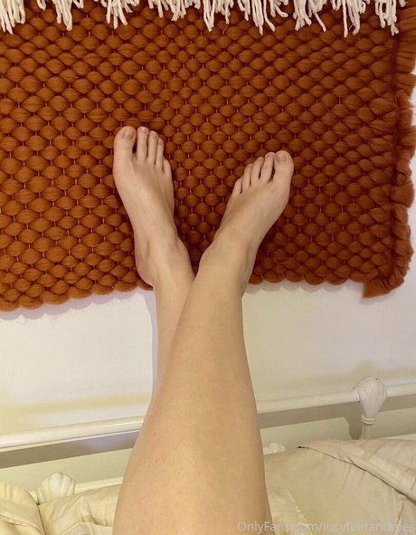 lucyfeetandtoes star nudes photo