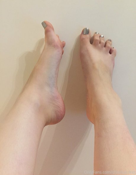 chrissys feet hot actress gallery