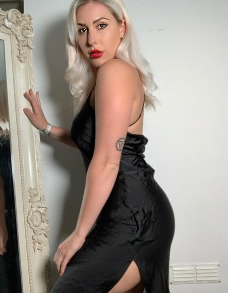 Jenny James model art img
