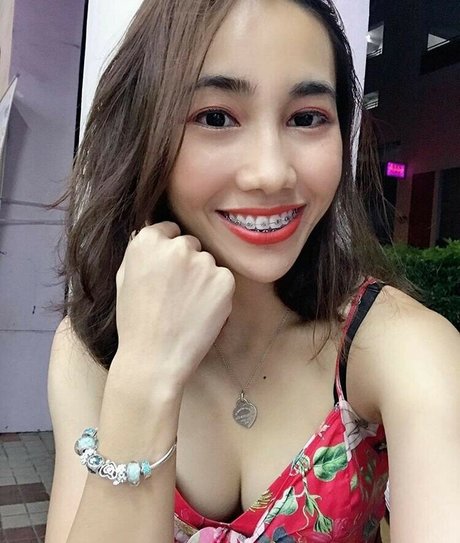 Offlinemandy sex model photos