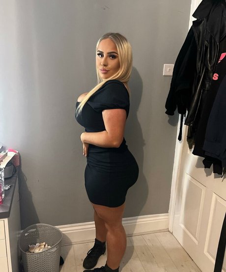 Molly O Shea hot actress photo