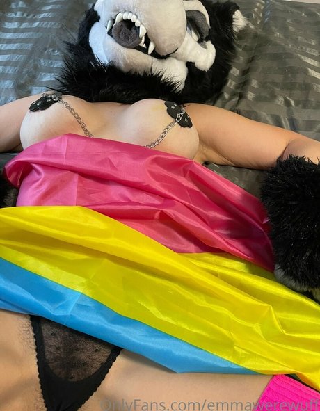 emmawerewuff star hot image
